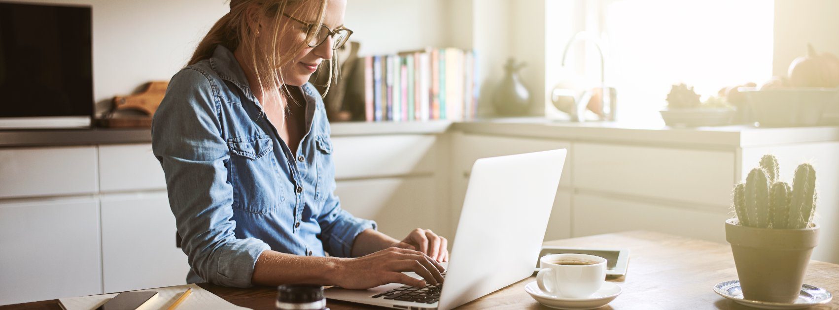 HOW TO CREATE THE ULTIMATE HOME OFFICE SPACE